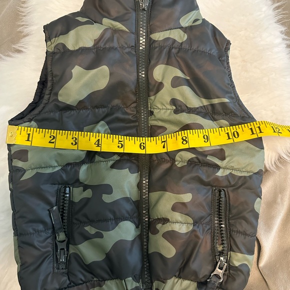 Little Boys’ Camo Vest by Winter Warmers - Picture 4 of 13